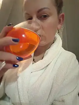 Frenchgirl45 online show from 02.28.26