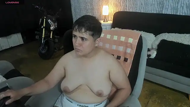 Snapshot of SophiaKnox chatting on 02.18.26 SophiaKnox online show from 02.18.26