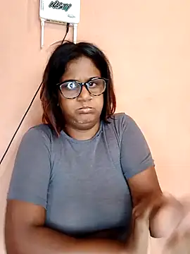 Snapshot of indianstrawberrylips4u chatting on 03.03.26 indianstrawberrylips4u online show from 03.03.26