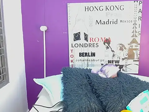 Kate Hewson online show from 03.04.26