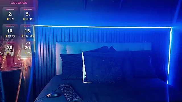 CHERRY DARCK online show from 04.18.26