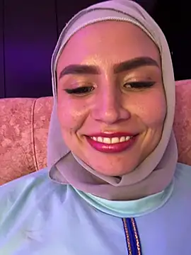 Snapshot of Darsha_Khemu chatting on 04.21.26 Darsha Khemu online show from 04.21.26