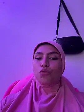 Snapshot of Darsha_Khemu chatting on 04.28.26 Darsha Khemu online show from 04.28.26
