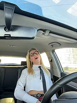 LisaMurr online show from 02.21.26