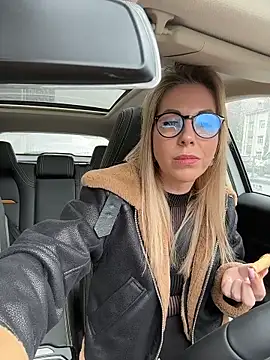 LisaMurr online show from 03.16.26