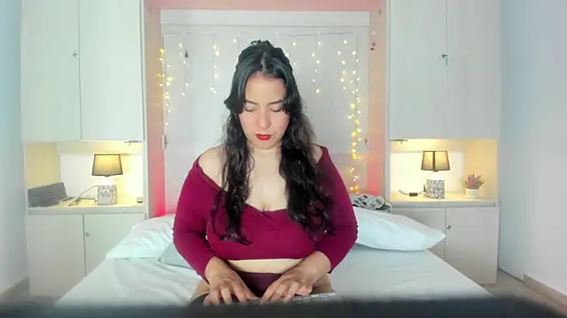 ElaRey  online show from 04.08.26