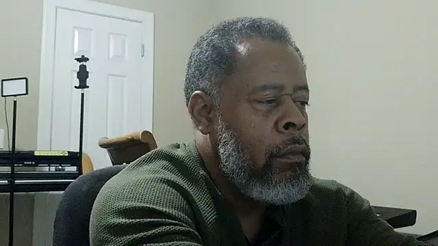 Snapshot of Cleozevo1961 chatting on 03.03.26 Cleozevo1961 online show from 03.03.26