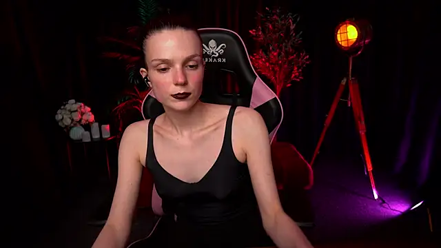 Snapshot of Wild_Alice_me chatting on 02.19.26 Wild Alice me online show from 02.19.26