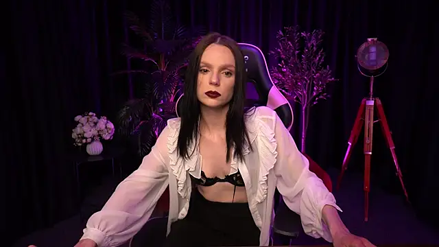 Wild Alice me online show from 04.18.26