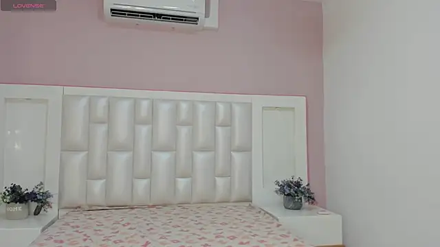 Liia Collins online show from 04.09.26