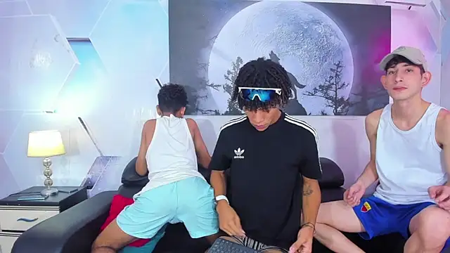 Spicy guys online show from 04.18.26