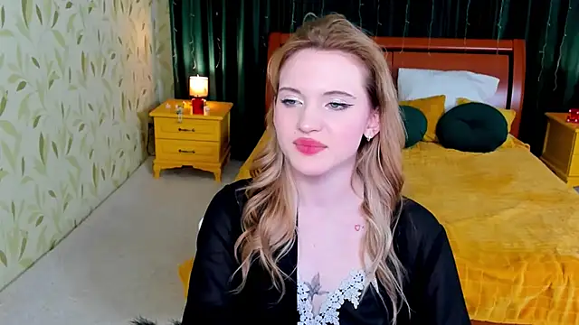 Snapshot of CarryParker chatting on 03.04.26 CarryParker online show from 03.04.26