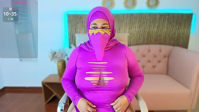 Snapshot of Nadia_Privee chatting on 02.28.26 Nadia Privee online show from 02.28.26