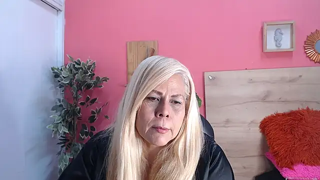 Snapshot of eva_colen50 chatting on 08.01.26 eva colen50 online show from 08.01.26