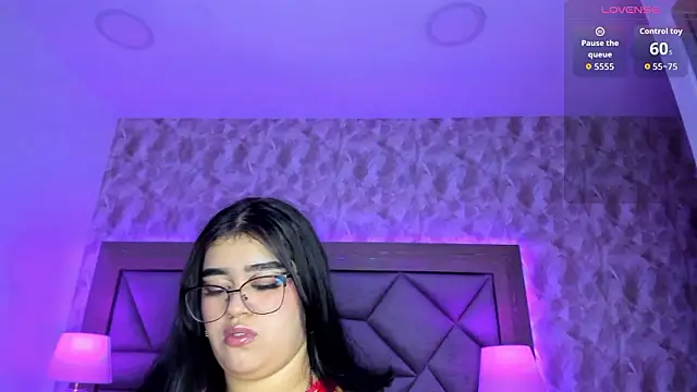 Snapshot of AnniJones chatting on 03.04.26 AnniJones online show from 03.04.26