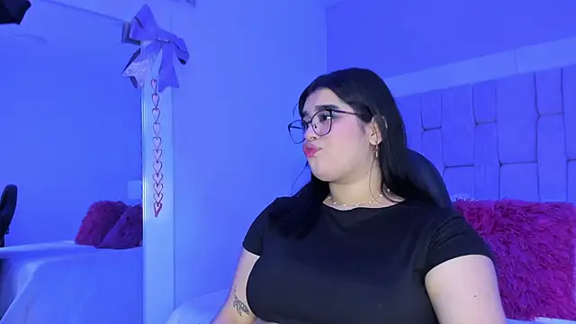 AnniJones online show from 04.18.26