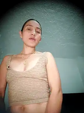 Snapshot of isaa- chatting on 05.25.26 isaa- online show from 05.25.26