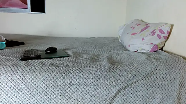 valkahot20 online show from 03.10.26