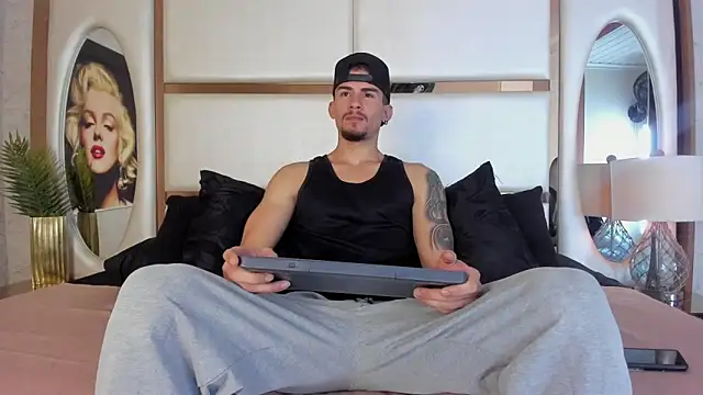 SharonTygaX online show from 03.10.26