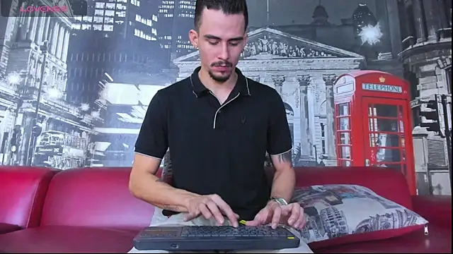 SharonTygaX online show from 04.16.26