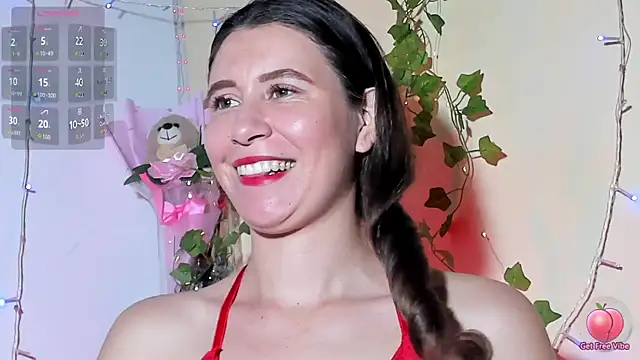 Snapshot of little__eva chatting on 07.23.26 little eva online show from 07.23.26