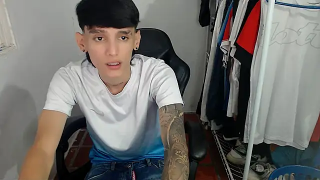 Snapshot of BOY-767 chatting on 03.03.26 BOY-767 online show from 03.03.26