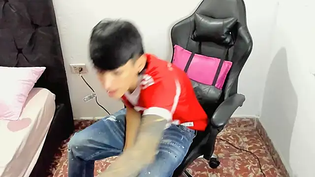 BOY-767 online show from 04.21.26