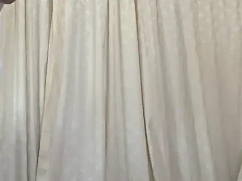 Snapshot of Zoe_Robbins chatting on 04.04.26 Zoe Robbins online show from 04.04.26