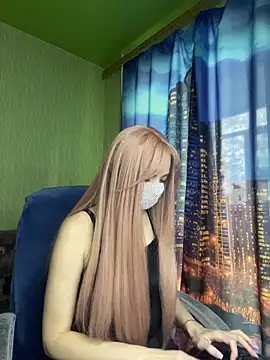 SophieBlackwood online show from 04.18.26