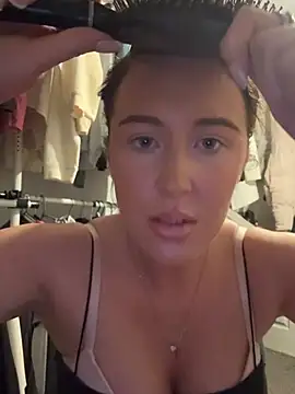 Snapshot of PinkVelvetx chatting on 03.04.26 PinkVelvetx online show from 03.04.26