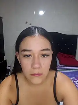 Snapshot of AlessiaKnox chatting on 04.29.26 AlessiaKnox online show from 04.29.26