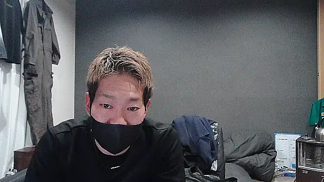 Snapshot of ryuaaaaa chatting on 03.04.26 ryuaaaaa online show from 03.04.26