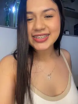 Snapshot of scarleth_marquezz chatting on 06.17.26 scarleth marquezz online show from 06.17.26