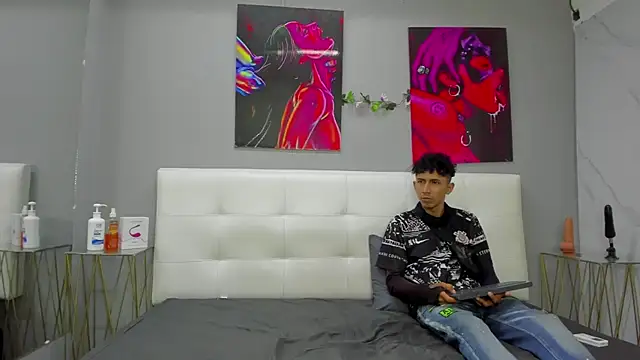 ahsly78Bryan online show from 04.13.26