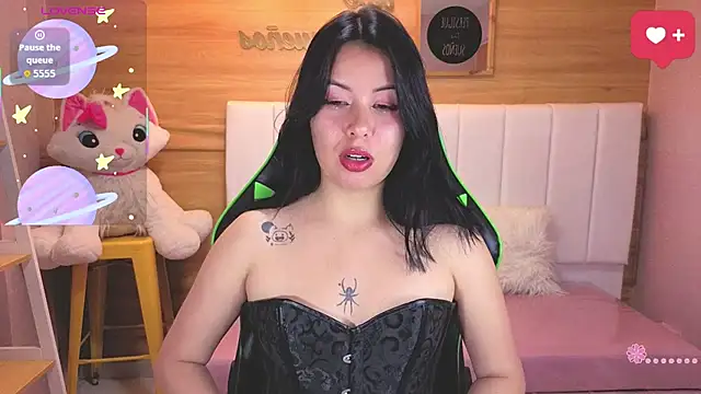 Snapshot of Kylia_a chatting on 05.21.26 Kylia a online show from 05.21.26