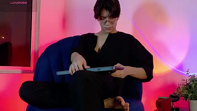 lui x dust online show from 06.02.26