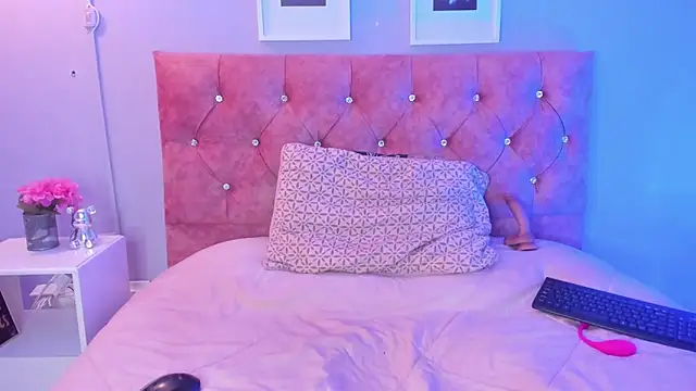 lilirousee online show from 04.17.26