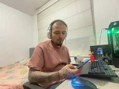 Maximo Garcia17 online show from 03.08.26