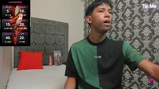 Little Twink19x online show from 04.18.26