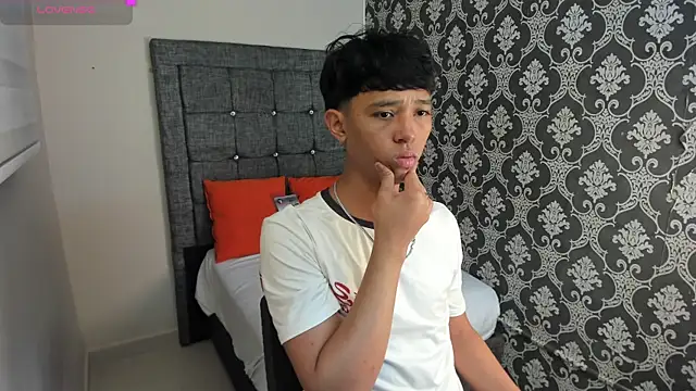 Little Twink19x online show from 07.10.26