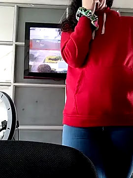 LunaDamasco online show from 04.06.26