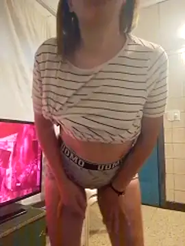 CamiliLuna online show from 04.02.26