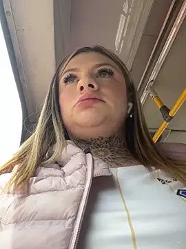 Snapshot of Eliee_Roth chatting on 03.04.26 Eliee Roth online show from 03.04.26