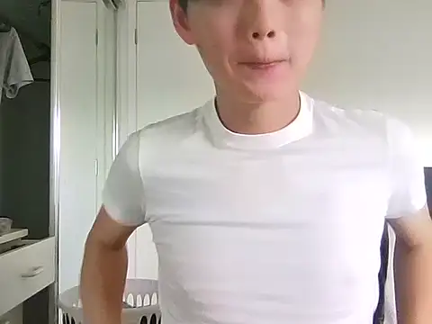 Snapshot of sweetiepuppy421 chatting on 03.22.26 sweetiepuppy421 online show from 03.22.26