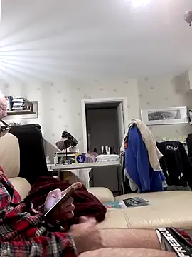 Snapshot of Florent1307 chatting on 02.23.26 Florent1307 online show from 02.23.26