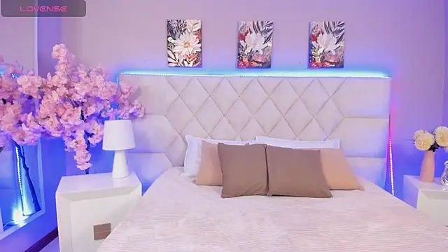 Bianca Monroe  online show from 03.23.26