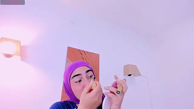 Malika Noor online show from 07.18.26