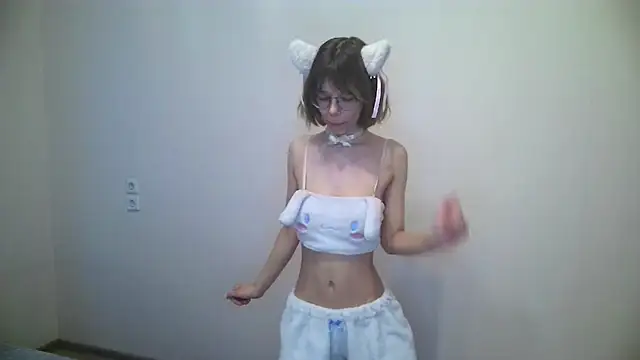 Kate Mooss online show from 03.02.26