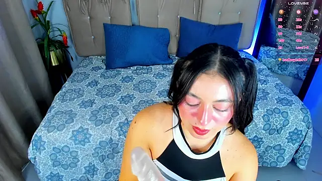 mia wills  online show from 03.27.26