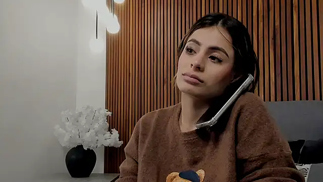 Amara Velvet  online show from 06.05.26